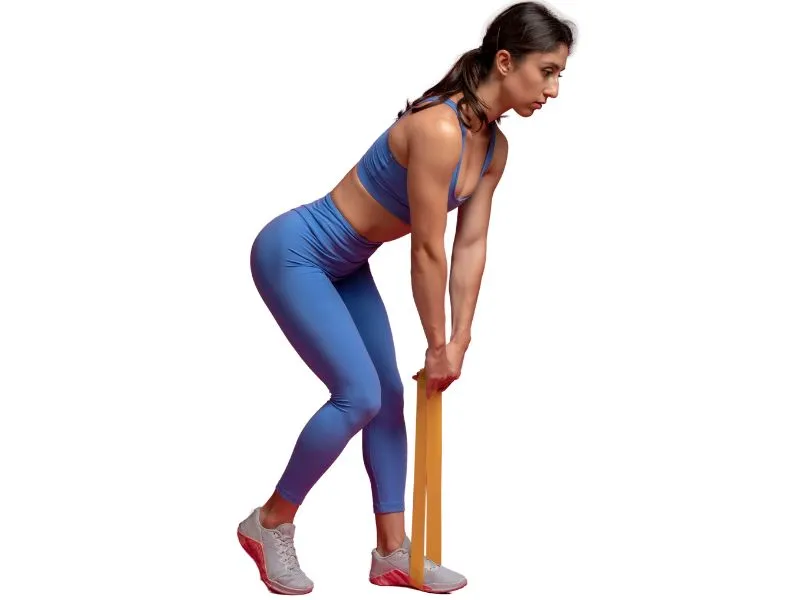  Tập deadlift với dây kháng lực 