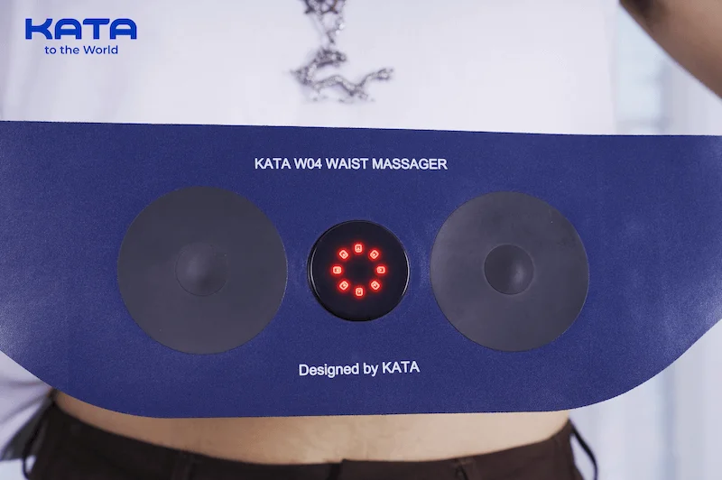 Chườm nóng ánh sáng đỏ 3 mức nhiệt trên máy massage W04 tăng tốc khả năng phục hồi