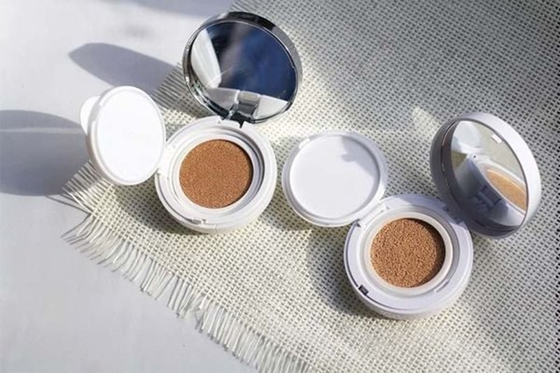 Cushion là dạng kem nền lỏng được chứa trong lõi mút xốp thấm sẵn sản phẩm