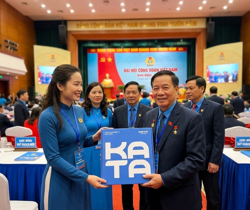 cân sức khỏe thông minh KATA CS10E là sản phẩm được nhiều tổ chức lựa chọn làm quà tặng đại hội công đoàn