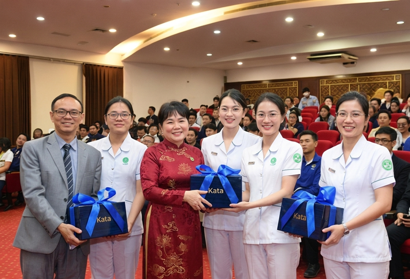 Thiết bị chăm sóc sức khỏe KATA phù hợp với quà tặng nhà thuốc