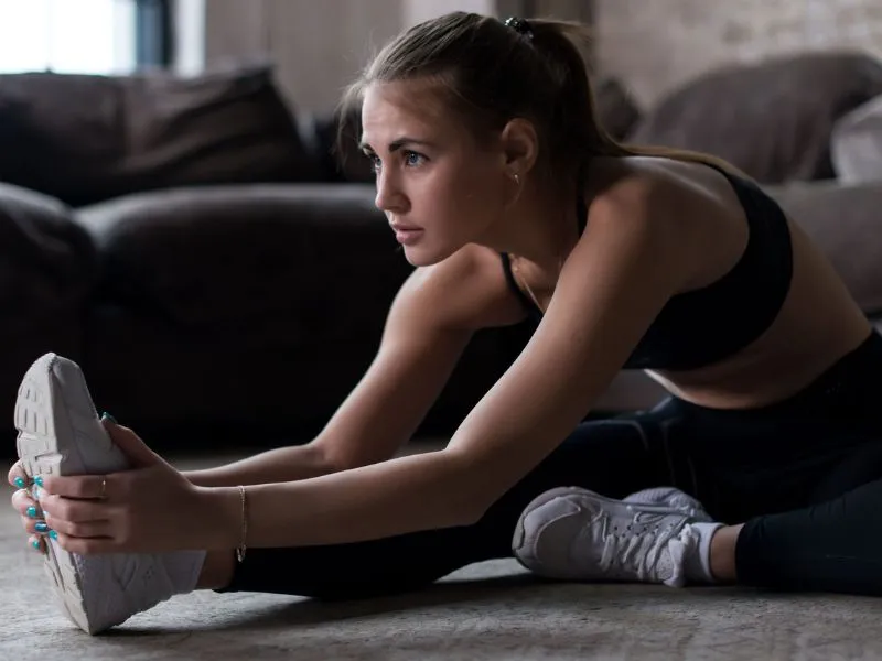 TOP 8 bài tập giãn cơ chân hiệu quả ngay tại nhà