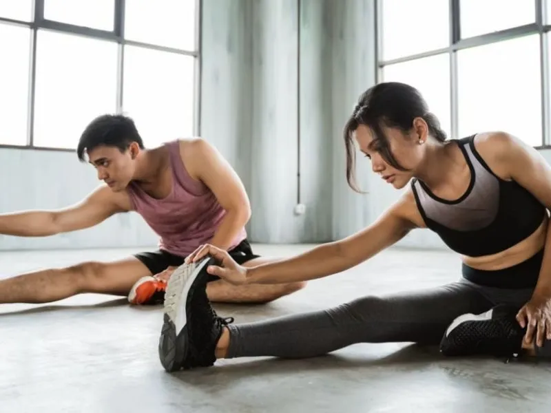 Khi phải ngồi hoặc đứng quá lâu