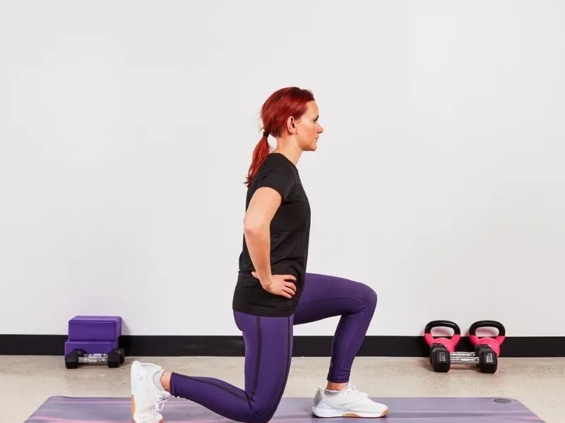  Lunges – Phát triển cơ mông và cải thiện thăng bằng