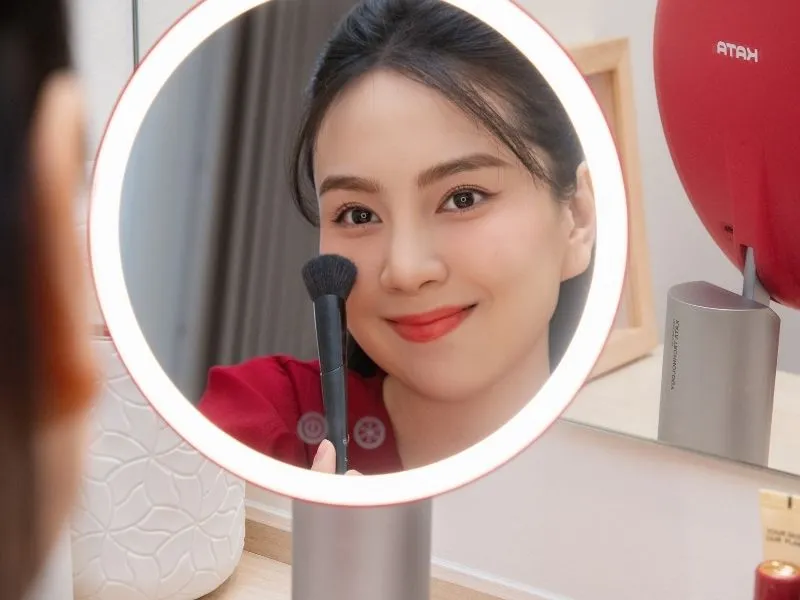 Những lỗi dễ mắc phải khi chọn mua gương LED trang điểm