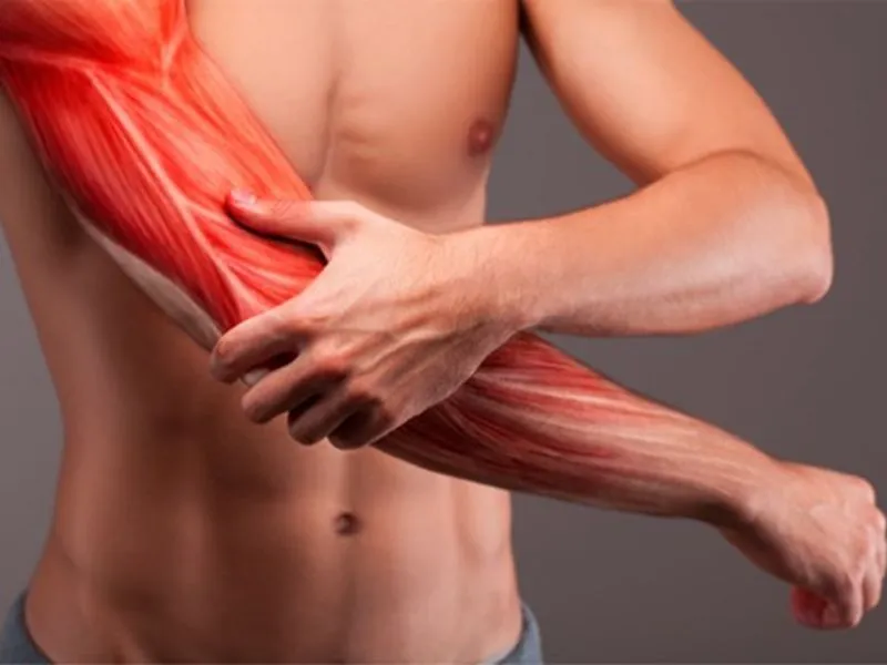 Chú ý đến cảm giác của khớp khuỷu tay