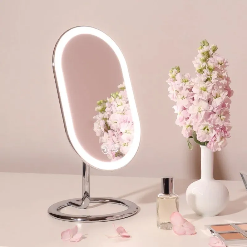 Vera Lighted Vanity Mirror là mẫu gương LED trang điểm
