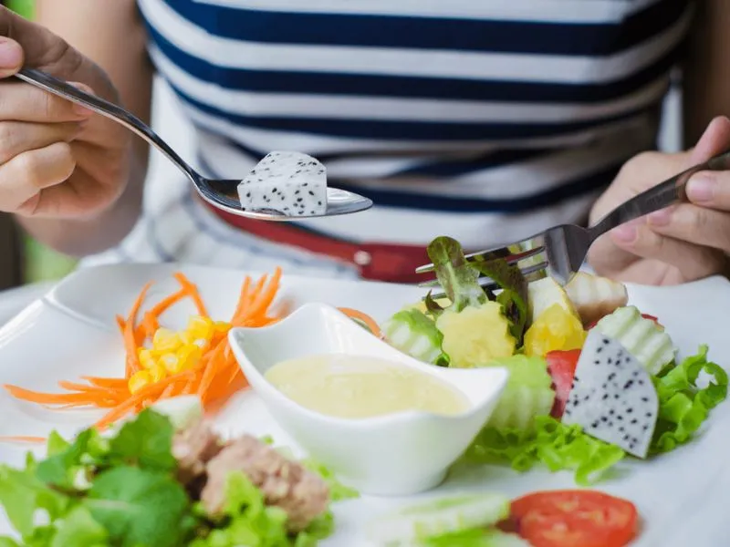 Nên ăn uống đầy đủ dưỡng chất trước khi thi