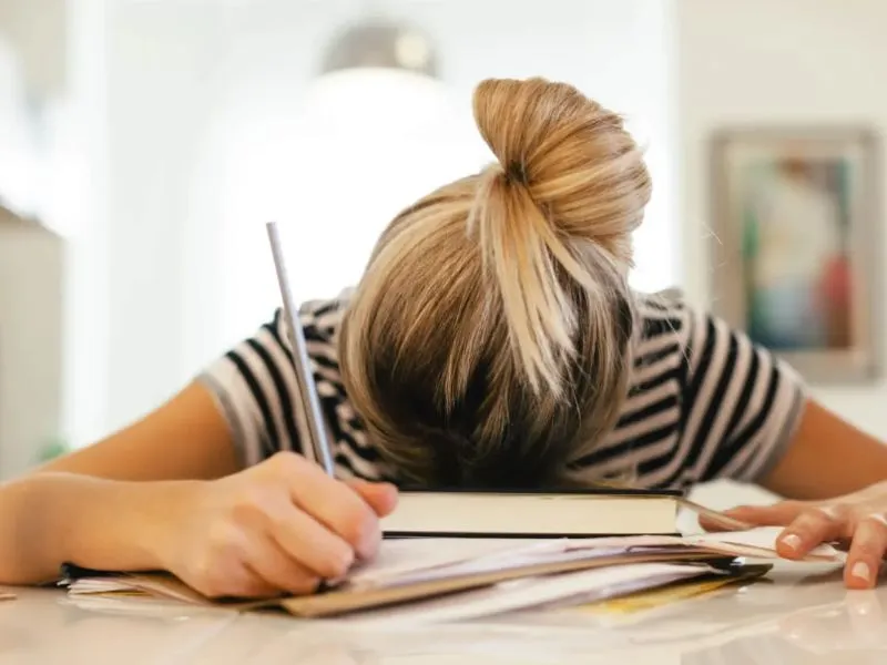 Cách giảm căng thẳng trước khi thi cho sinh viên