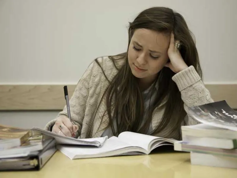 Những sai lầm khiến sinh viên căng thẳng trước khi thi