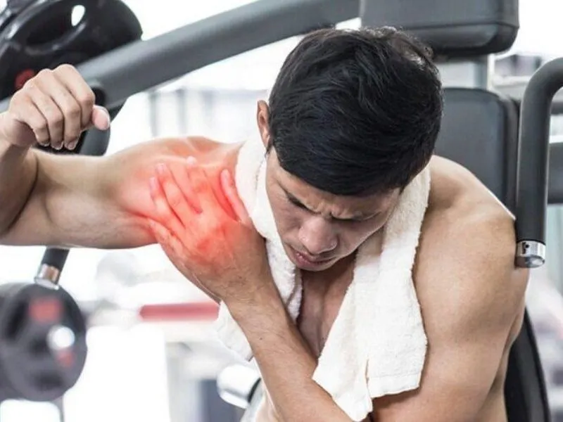 Đau hai bên tương đối giống nhau