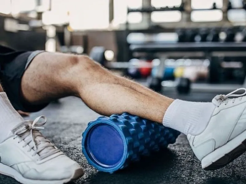  Lăn cơ hỗ trợ giảm nhức mỏi và cải thiện độ linh hoạt