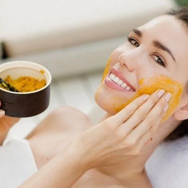 Rửa mặt bằng nghệ