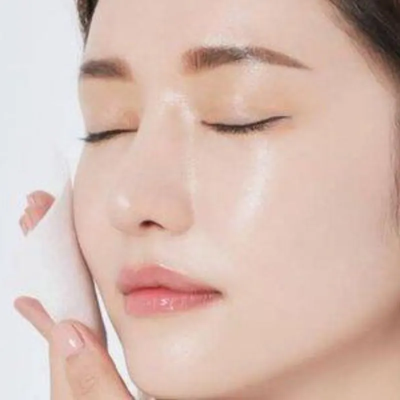 Da dầu là làn da có tuyến bã nhờn hoạt động mạnh mẽ