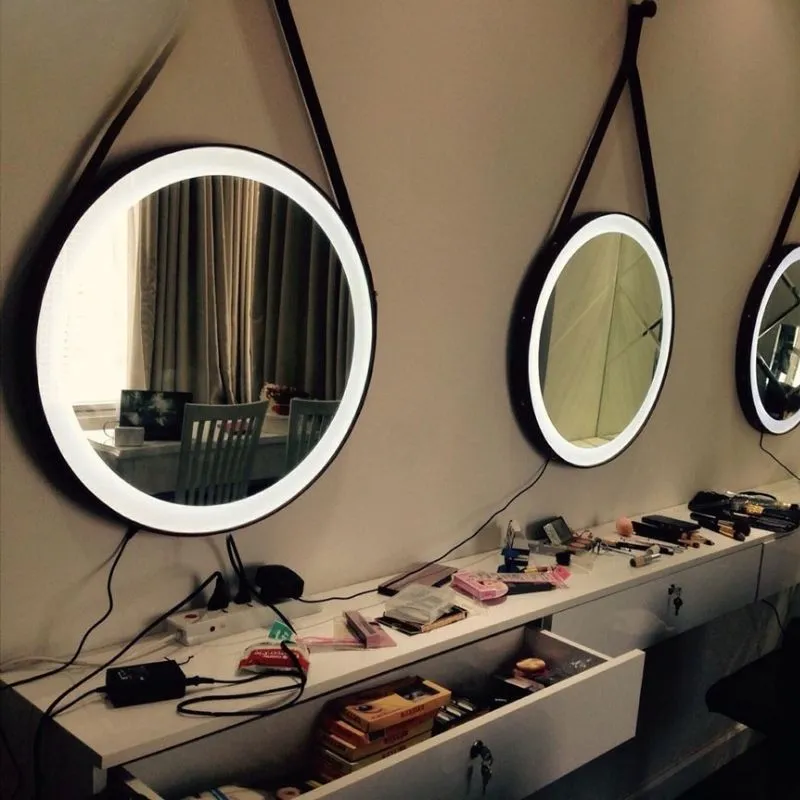 Cách sạc gương LED đúng cách giúp kéo dài tuổi thọ pin lên gấp đôi