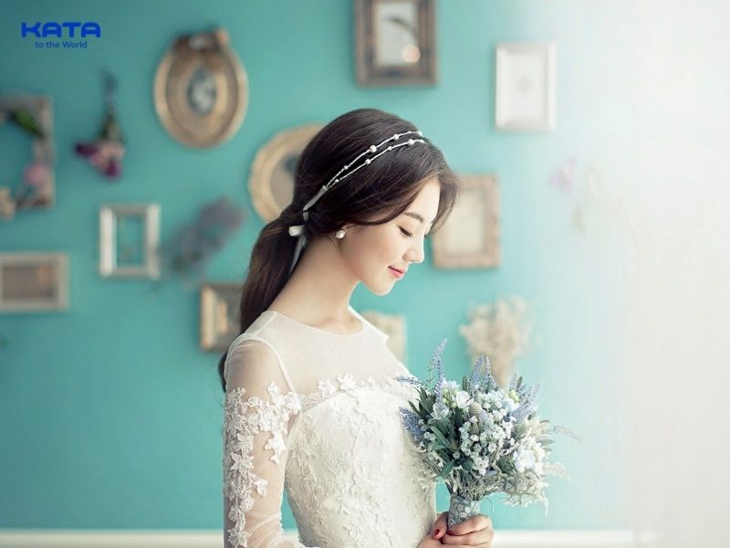Makeup cô dâu mặt dài giúp khuôn mặt hài hòa, cân đối