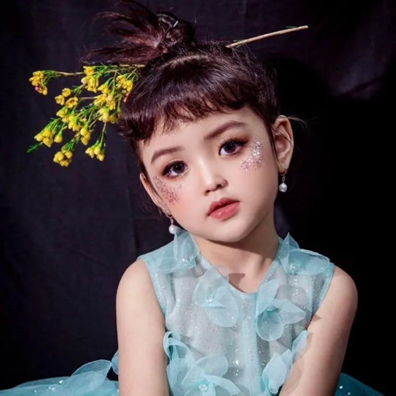 Vì sao học sinh cần trang điểm khi biểu diễn văn nghệ