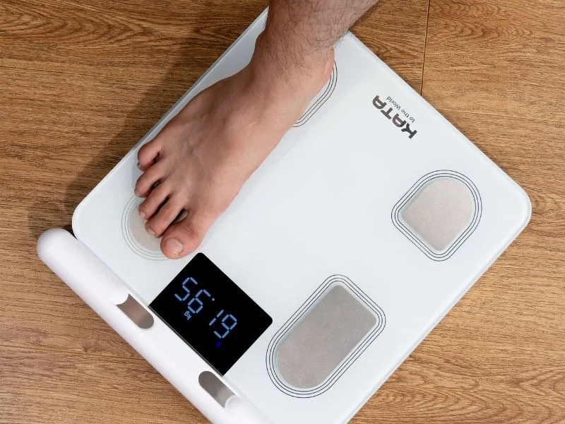 Nên ưu tiên cân điện tử sức khỏe có thương hiệu