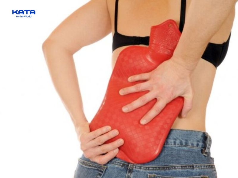 Khi bị đau cơ dựng sống lưng nên chườm ấm trong vòng 20 phút