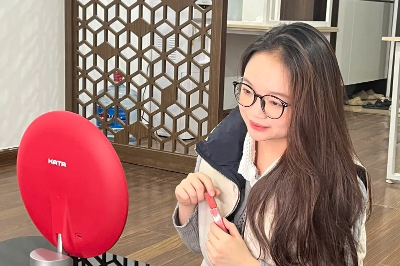 Giái đáp thắc mắc có nên mua gương Led trang điểm không