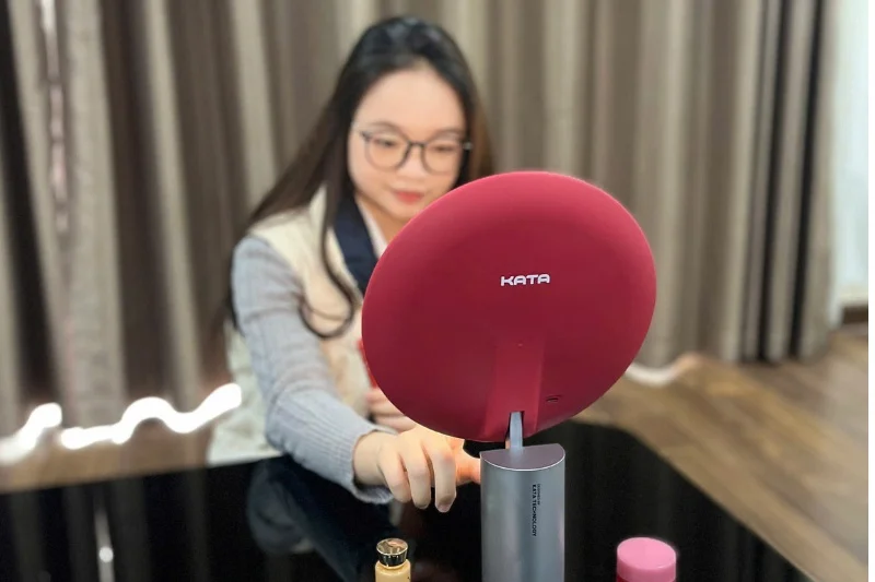 Lý do khiến bạn có nên mya gương Led trang điểm KATA Miro O2