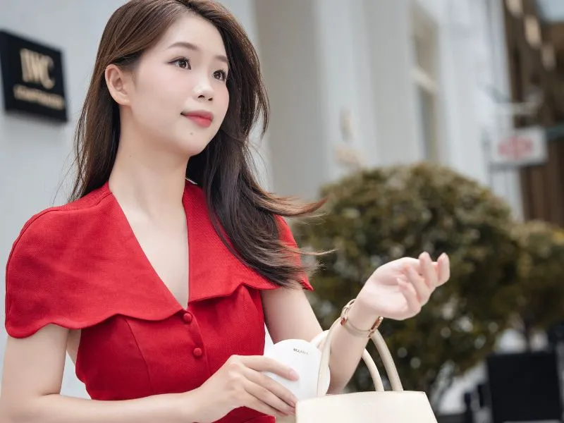 Nên lựa chọn nơi bán gương trang điểm uy tín