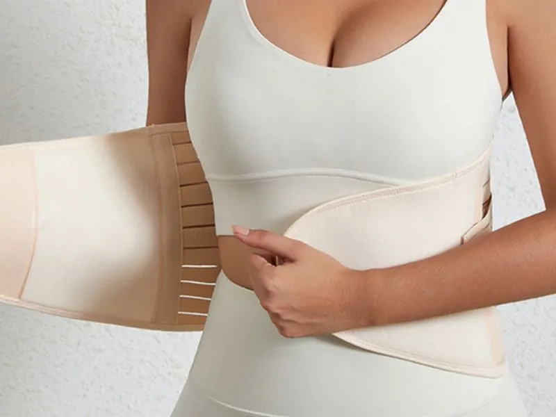 Đeo đai nịt bụng