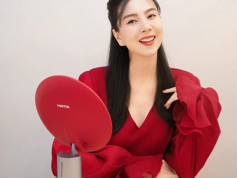 Vì sao nên mua kiếng trang điểm chính hãng thay vì hàng trôi nổi?