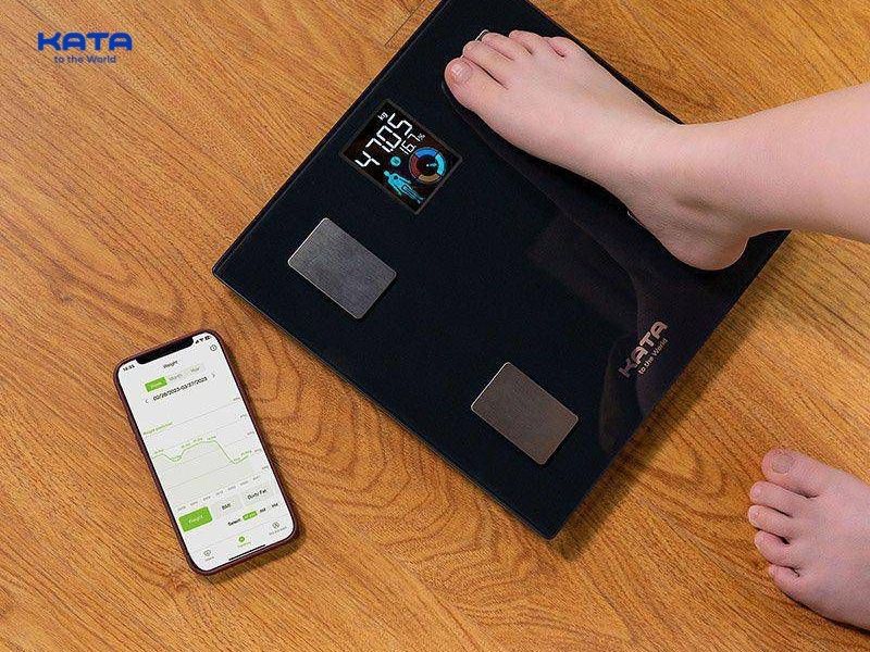 Theo dõi chỉ số BMI cơ thể theo cân điện tử sức khỏe