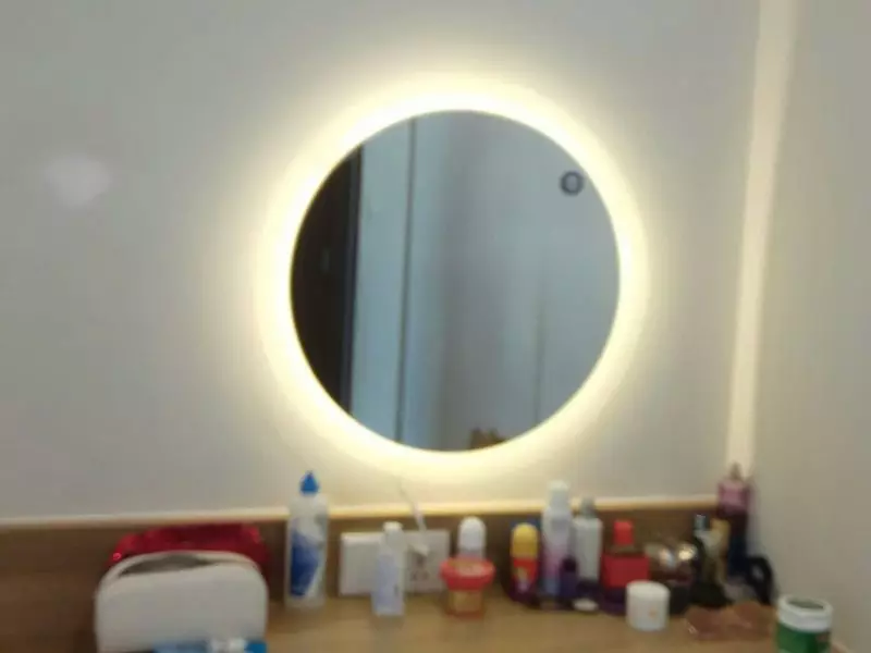 Đặt gương đèn led ở vị trí khô ráo, thoáng mát