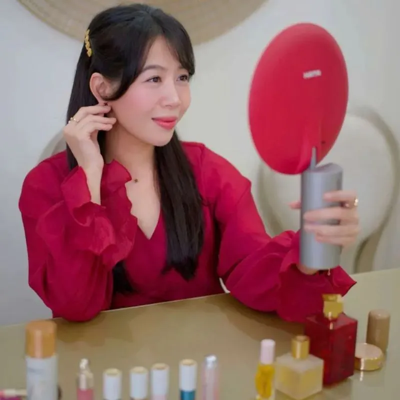 Ngồi đối diện gương ở khoảng cách hợp lý