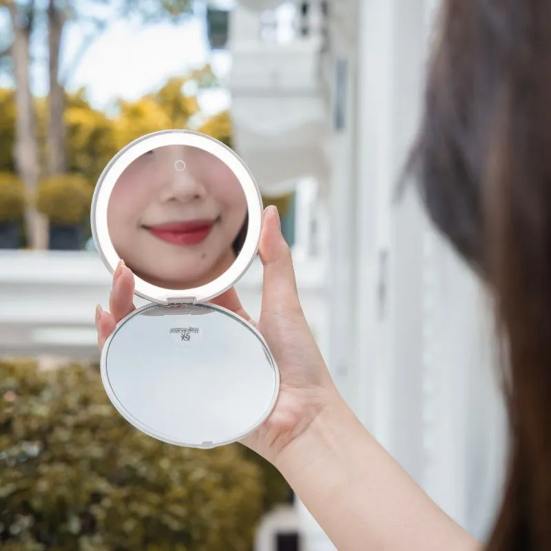 Gương trang điểm mini KATA MIRO O2 POCKET sở hữu công nghệ chuẩn salon