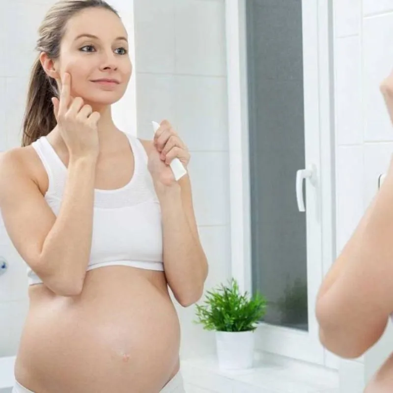 Kem chống nắng cho mẹ bầu dạng gel hoặc sữa nhẹ