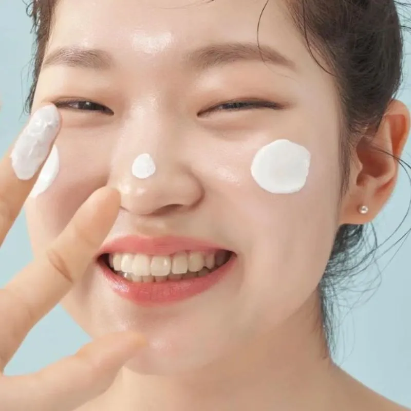 Gợi ý một số loại kem chống nắng phù hợp cho dân văn phòng