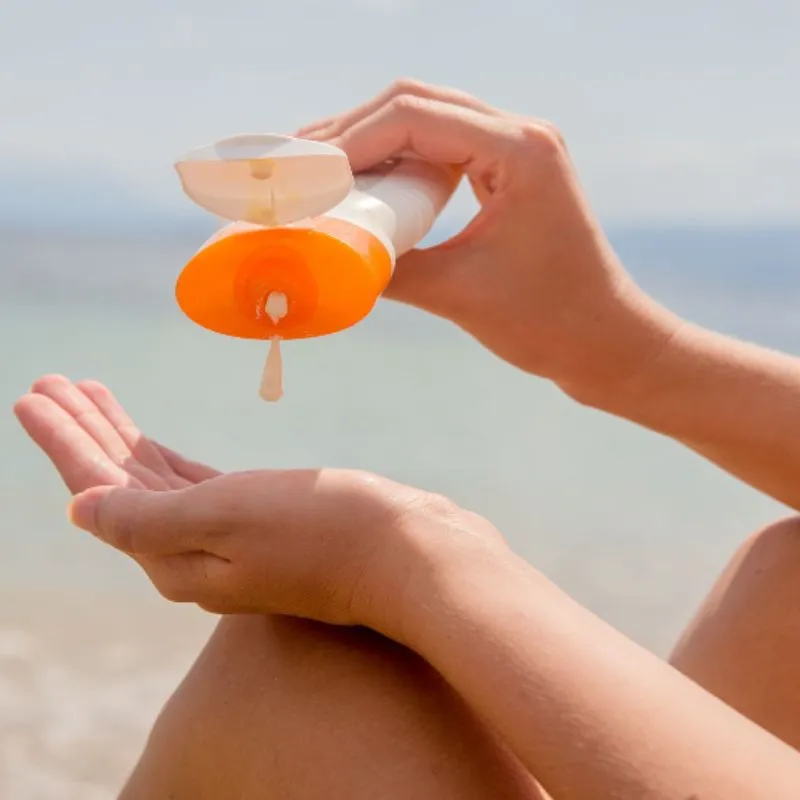 Kem chống nắng là gì? Cơ chế hoạt động của kem chống nắng