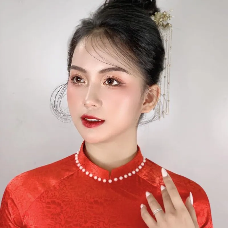 Kiểu makeup cô dâu ăn hỏi Hàn Quốc hiện đại