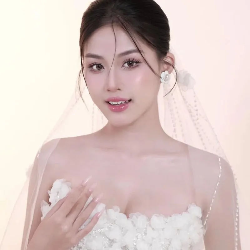 Makeup cô dâu tone hồng nude thanh lịch