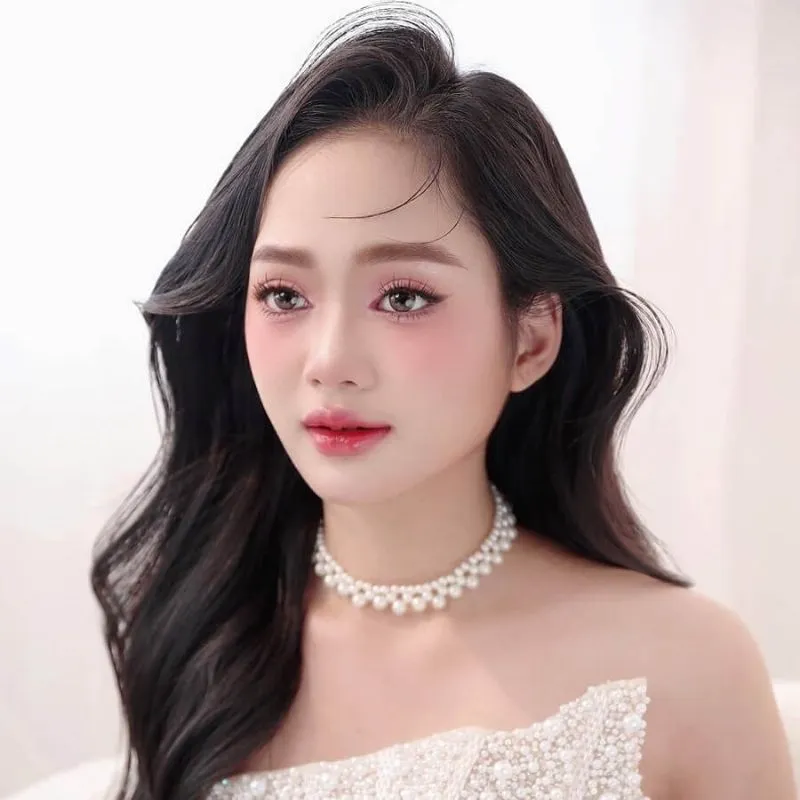 Makeup cô dâu tone hồng tự nhiên, trong veo