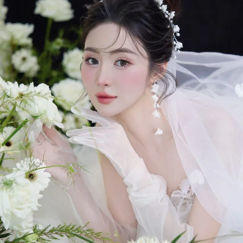 Makeup cô dâu tone hồng ngọt ngào kiểu Hàn
