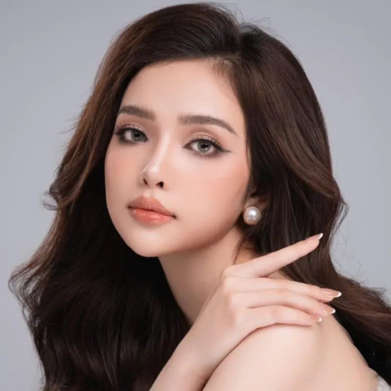 Makeup cô dâu tone Thái hồng đất 