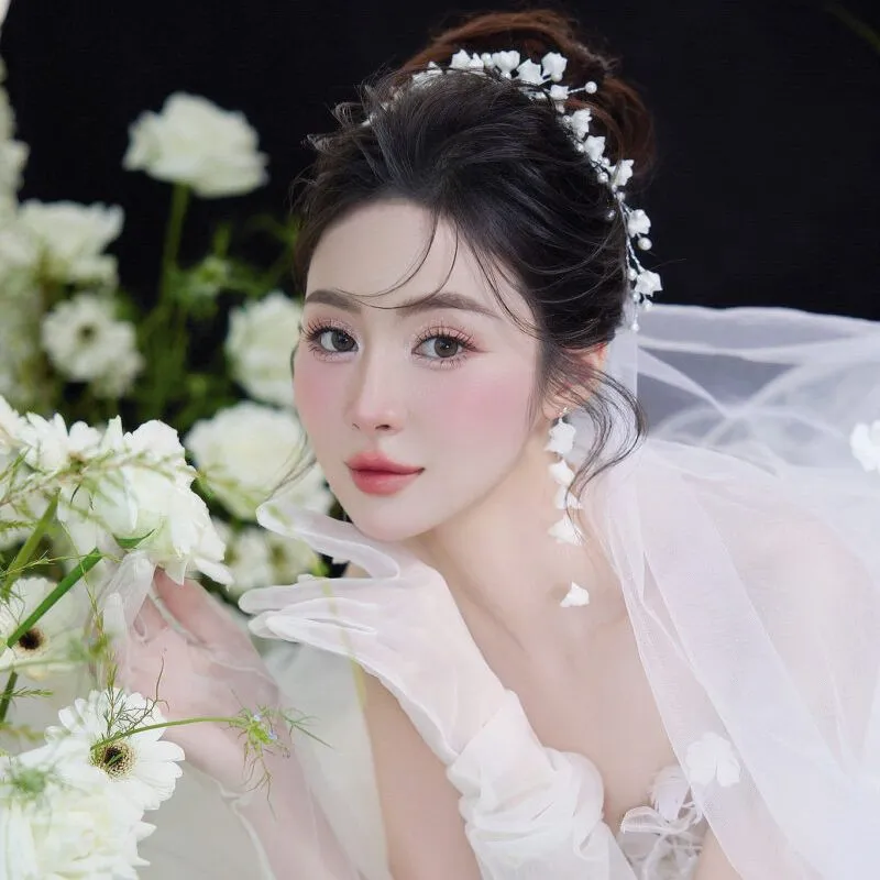 Gợi ý kiểu tóc phù hợp với makeup cô dâu tone Trung Quốc