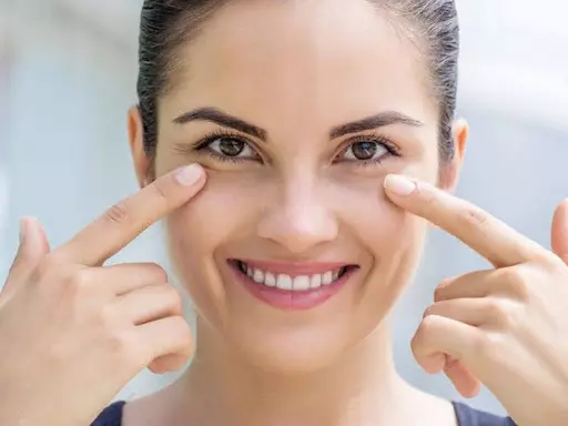 Giúp cải thiện tình trạng sưng bọng mắt, quầng thâm mắt trong làm đẹp