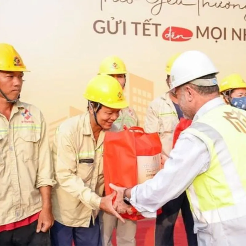Quà Tặng Cho Kỹ Sư Xây Dựng: Tôn Vinh Những Người Làm Nên Nền Móng