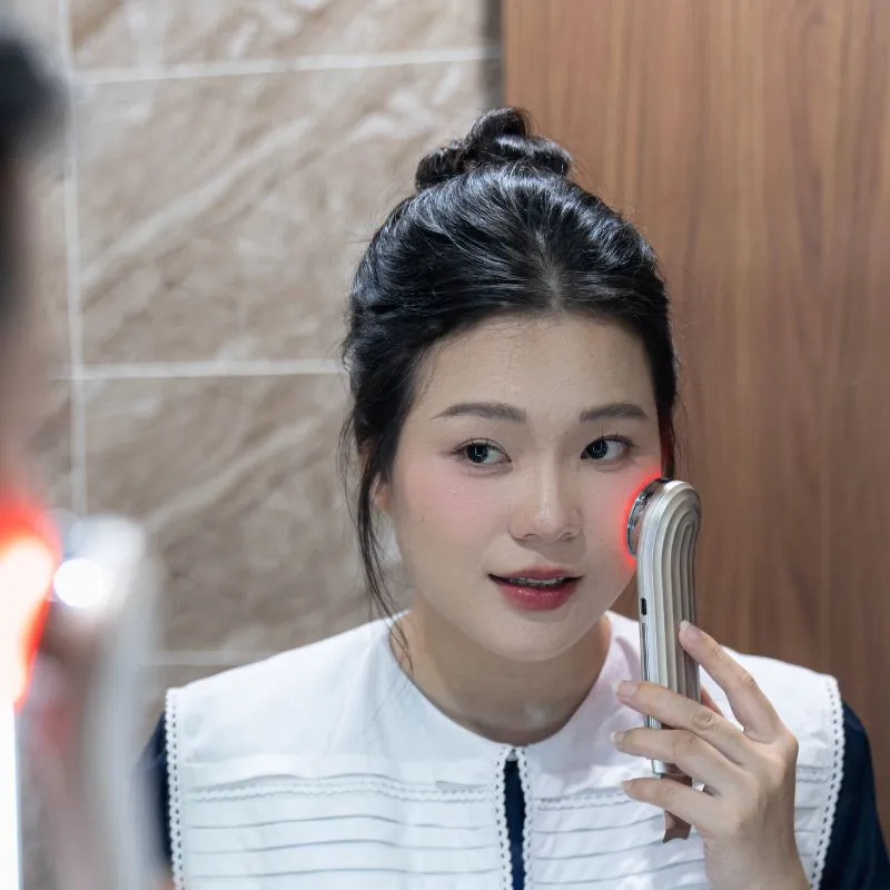 Nhân viên nữ IT cần được chăm sóc làn da một cách đúng đắn