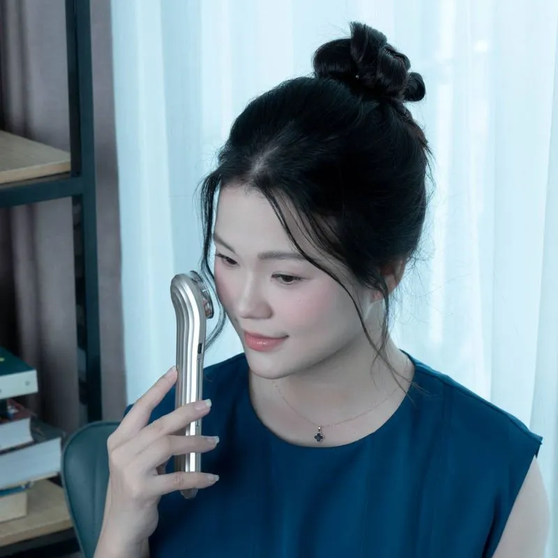 Máy điện di đẩy tinh chất KATA Miro S2 được nhiều chị em ưa chuộng