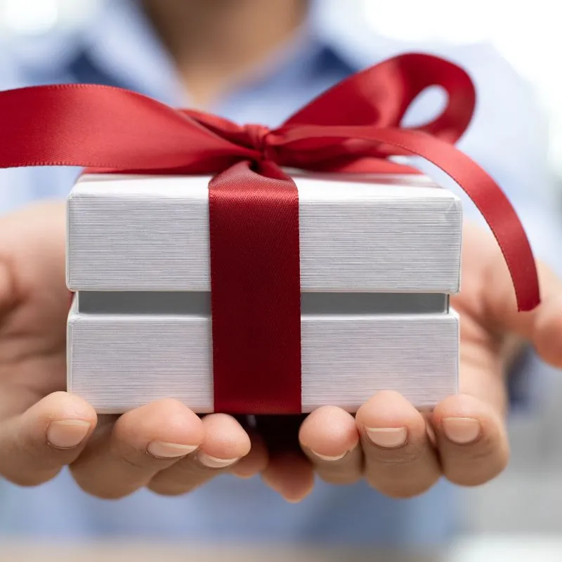 Xu hướng mua quà tặng cho nhân viên thủ kho hiện nay