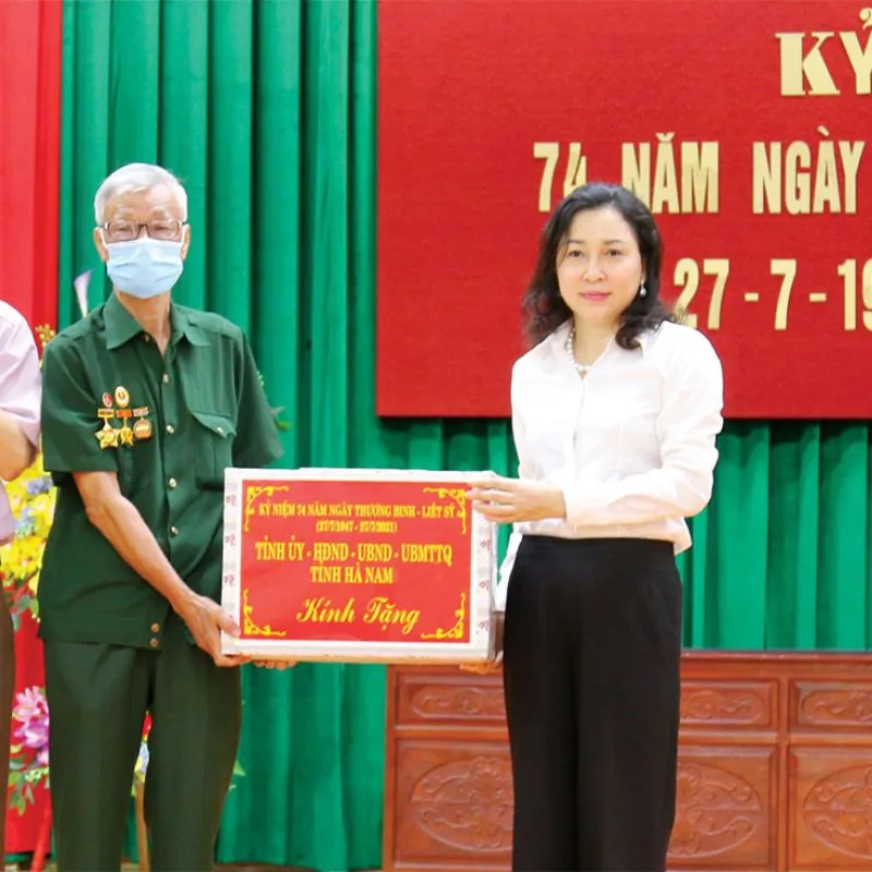 Những dịp lễ lựa chọn quà tặng cho hội cựu chiến binh