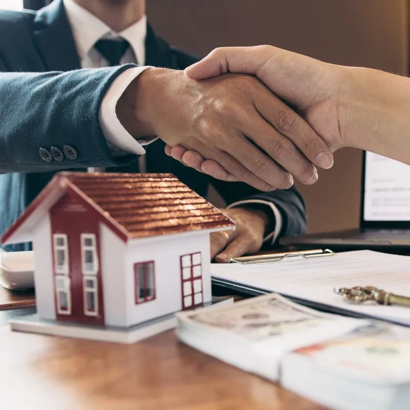 Gợi ý quà tặng khách hàng bất động sản tạo dấu ấn thương hiệu