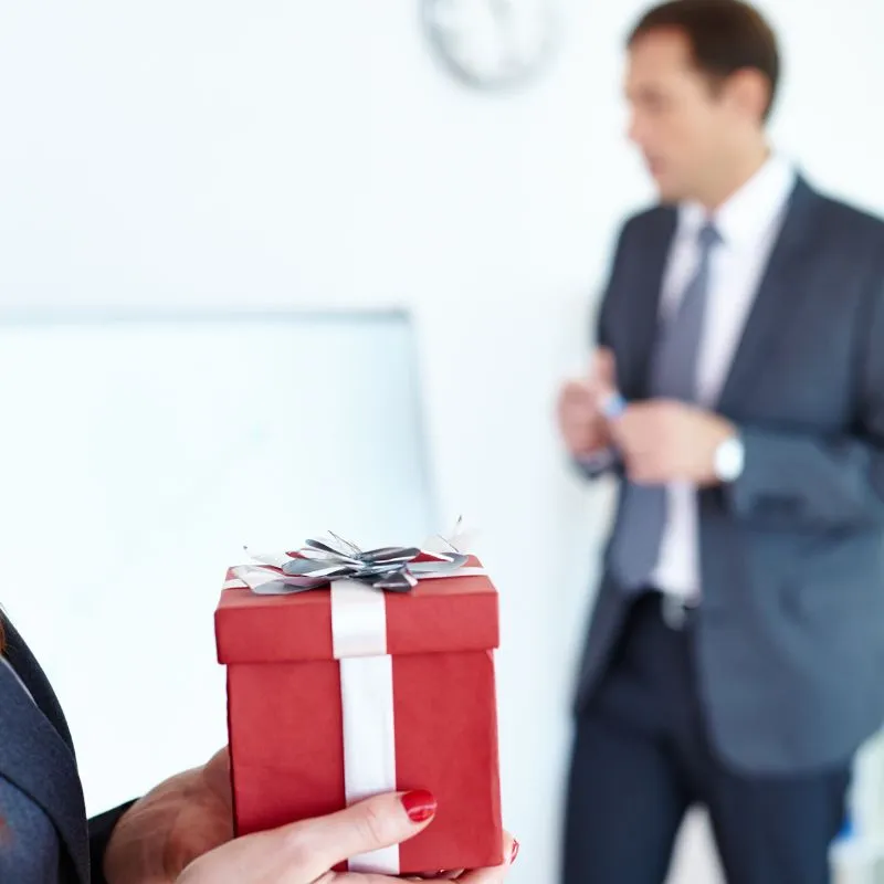 Tham khảo quà tặng ngày thăng chức ý nghĩa và độc đáo