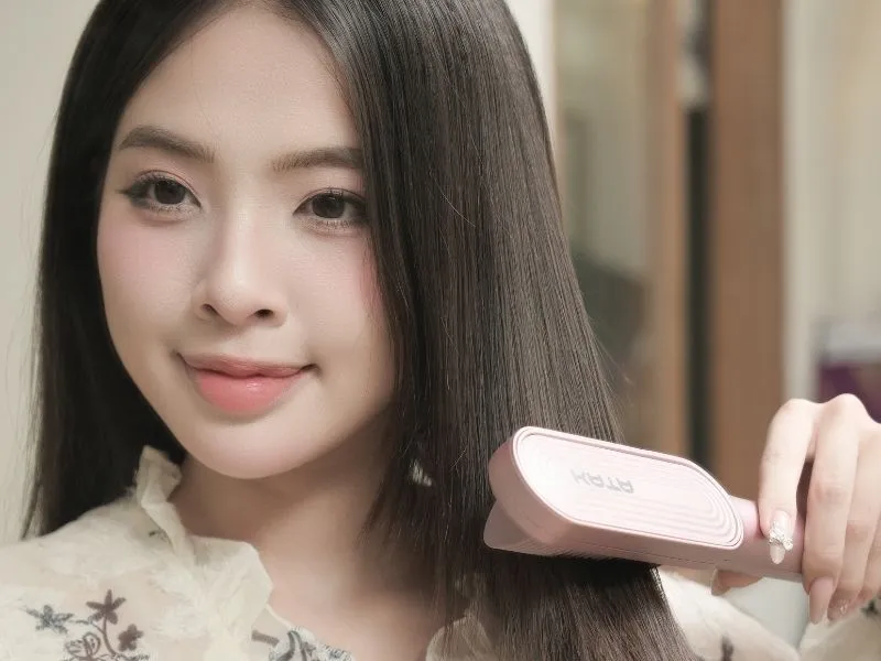 Gỡ rối tóc buổi sáng nhẹ nhàng, không đau da đầu